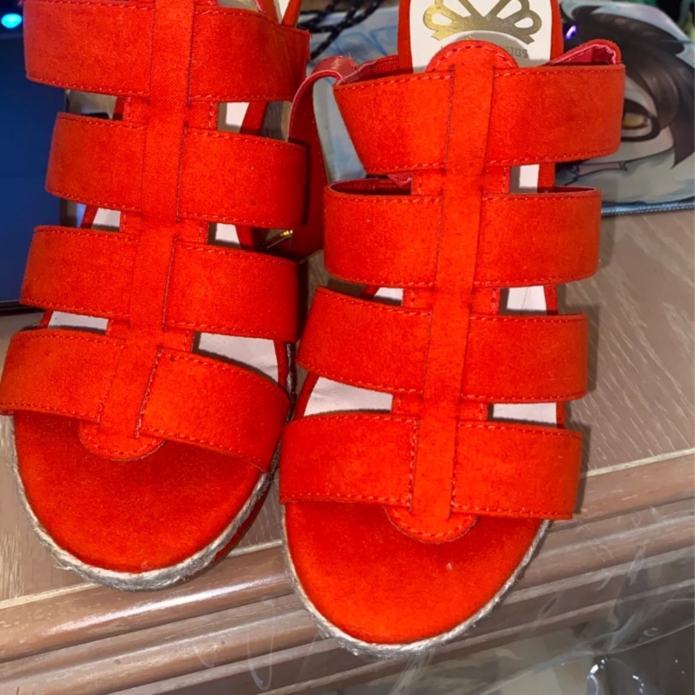 Women shoes Red Block Heels, Size 6 US
